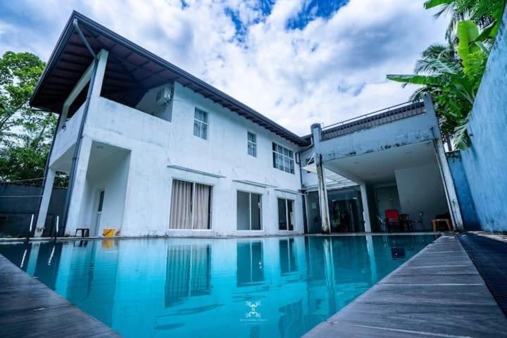 Villa 38 Padukka Bagian luar foto